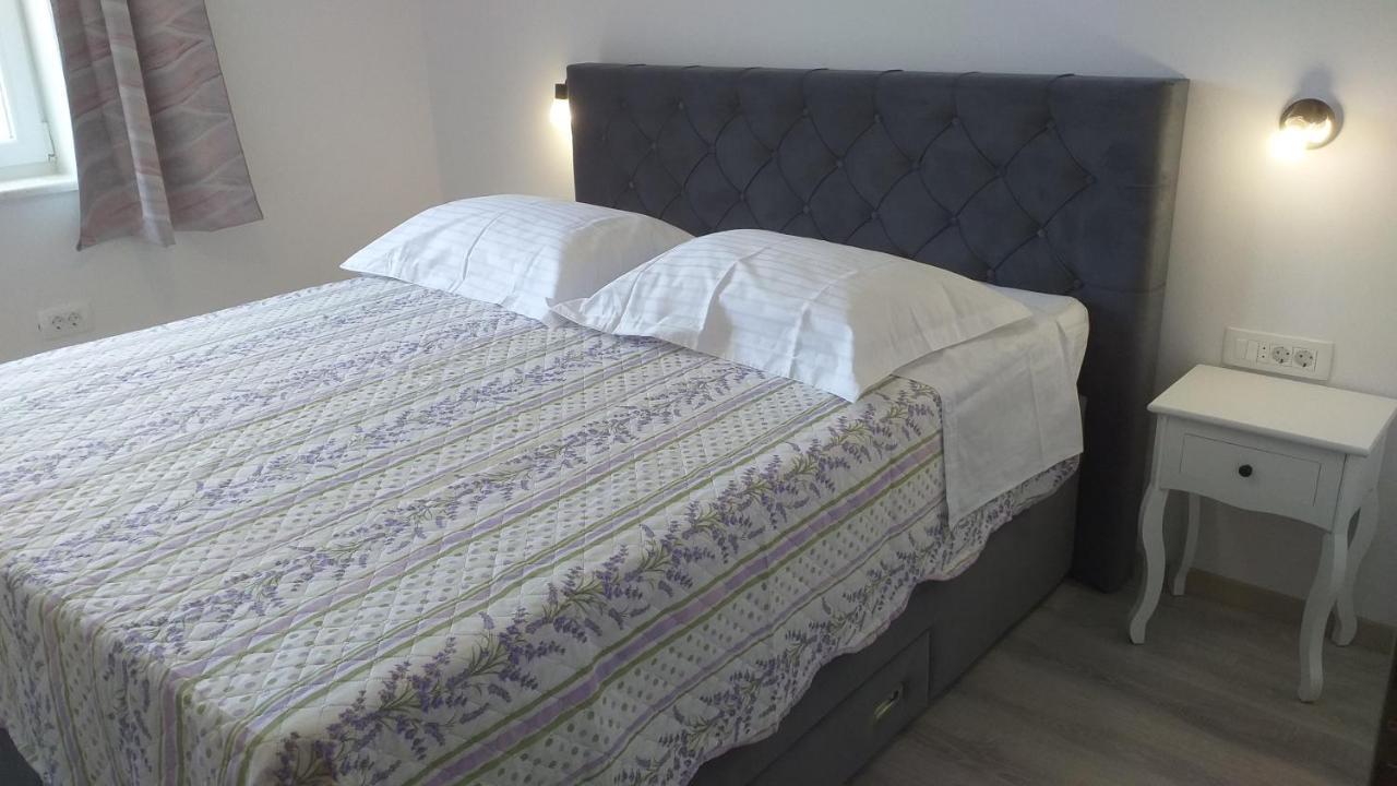 Apartman Karla Lastovo ภายนอก รูปภาพ